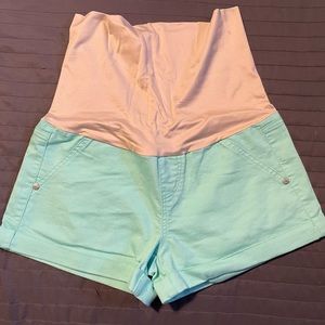 Maternity shorts size small